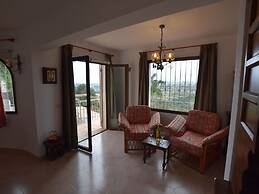 Villa in Benitachell With Pool Near Cumbre Beach