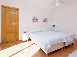 Sunny Coastal Stay in Zingst