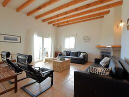 Spacious Villa with Hot Tub in Arenas
