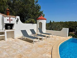 Modern Villa With Private Pool