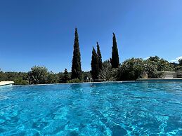 Modern Villa With Private Pool