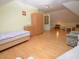 Comfortable Detached House With Large Garden