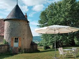 Cosy Castle With Pool in Onlay