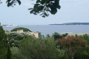 Scenic Villa in Cannes With Private Pool