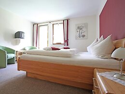 Charming Apartment With Balcony, Garden, BBQ, Parking, Heating