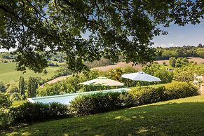 Holiday Home in Dordogne With Pool