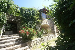 Hilltop Stay Near Beaulieu