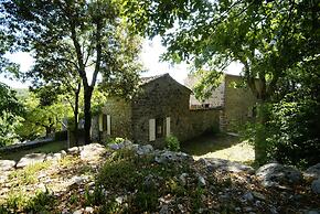 Hilltop Stay Near Beaulieu