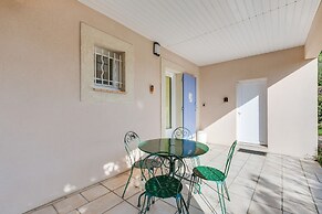 Sunny Roquebrun Getaway