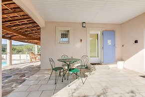 Sunny Roquebrun Getaway