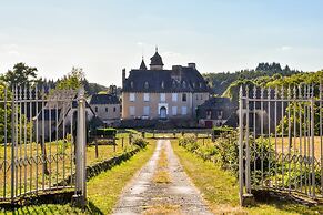 Senezergues Garden Hideaway