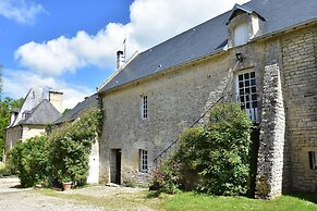 Riverside Retreat in Lantheuil