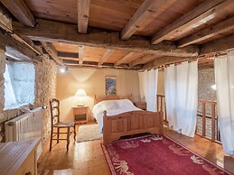 Charming Retreat in Bouniagues