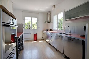 Spacious Villa With Heated Pool and EV Charger