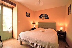 Peaceful Stay in Thedirac