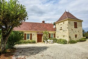 Peaceful Stay in Thedirac