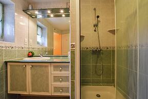Peaceful Stay in Thedirac