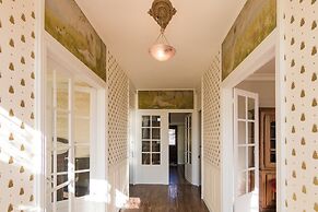 Stylish Mansion in Savignac