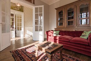 Stylish Mansion in Savignac