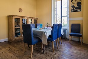 Stylish Mansion in Savignac
