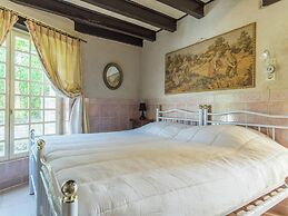 Riverside Hideaway in Cinais
