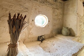 Slate-roofed Hideaway