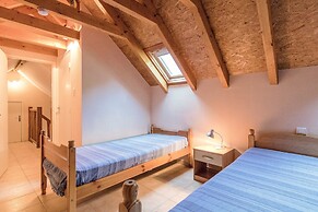 Slate-roofed Hideaway