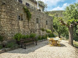 Holiday Home in Montclus Near River