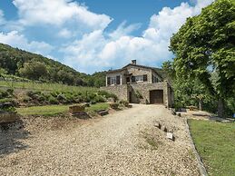 Holiday Home in Montclus Near River