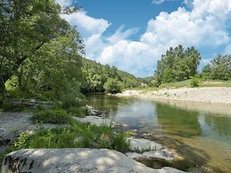 Holiday Home in Montclus Near River