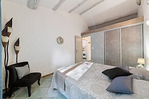 Modern Holiday Home With Private Pool