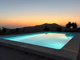 Villa in Arenas With Sea Views and Private Pool