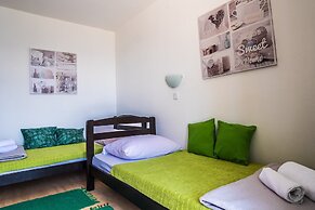 Apartment in Seline With Garden