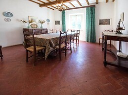 Vino, Views and Relaxing Stay