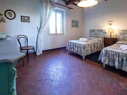 Vino, Views and Relaxing Stay