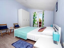 Modern Apartment in Starigrad Paklenica