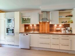 Spacious Apartment in Kappl