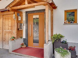Spacious Apartment in Kappl