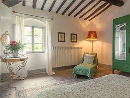Rustic Farmhouse Stay, Carmignano