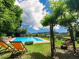 Rustic Farmhouse Stay, Carmignano