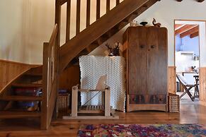 Holiday Home in Le Chatelet With Pool