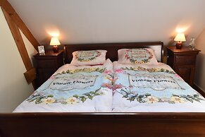Holiday Home in Le Chatelet With Pool