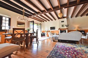 Holiday Home in Le Chatelet With Pool