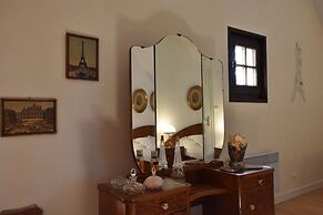 Holiday Home in Le Chatelet With Pool