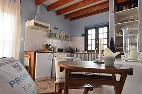Holiday Home in Le Chatelet With Pool