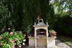 Holiday Home in Le Chatelet With Pool