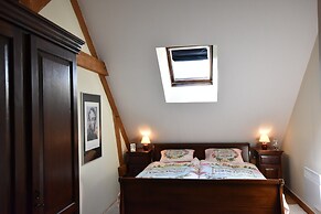 Holiday Home in Le Chatelet With Pool