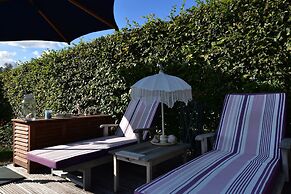 Holiday Home in Le Chatelet With Pool