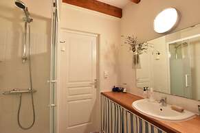 Holiday Home in Le Chatelet With Pool