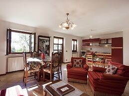 Apartment in Netro With Balcony and Views